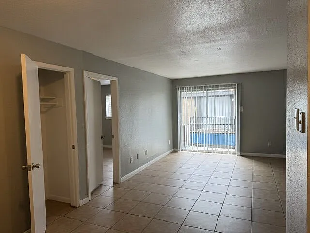 3737 Hillcroft Apartments — Photo 39