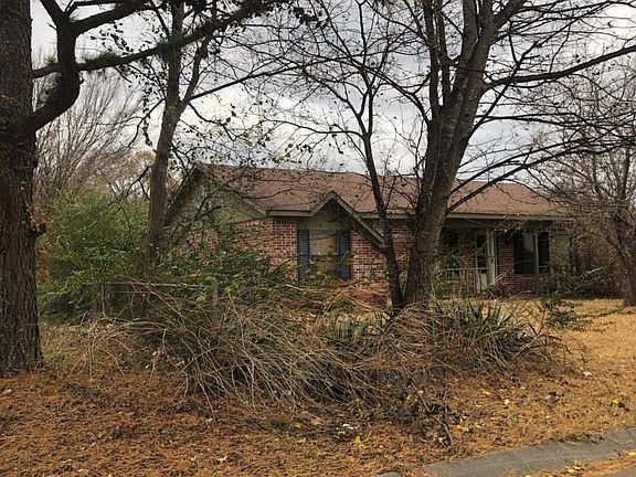 3rd image of 1414 Mitzi Ln