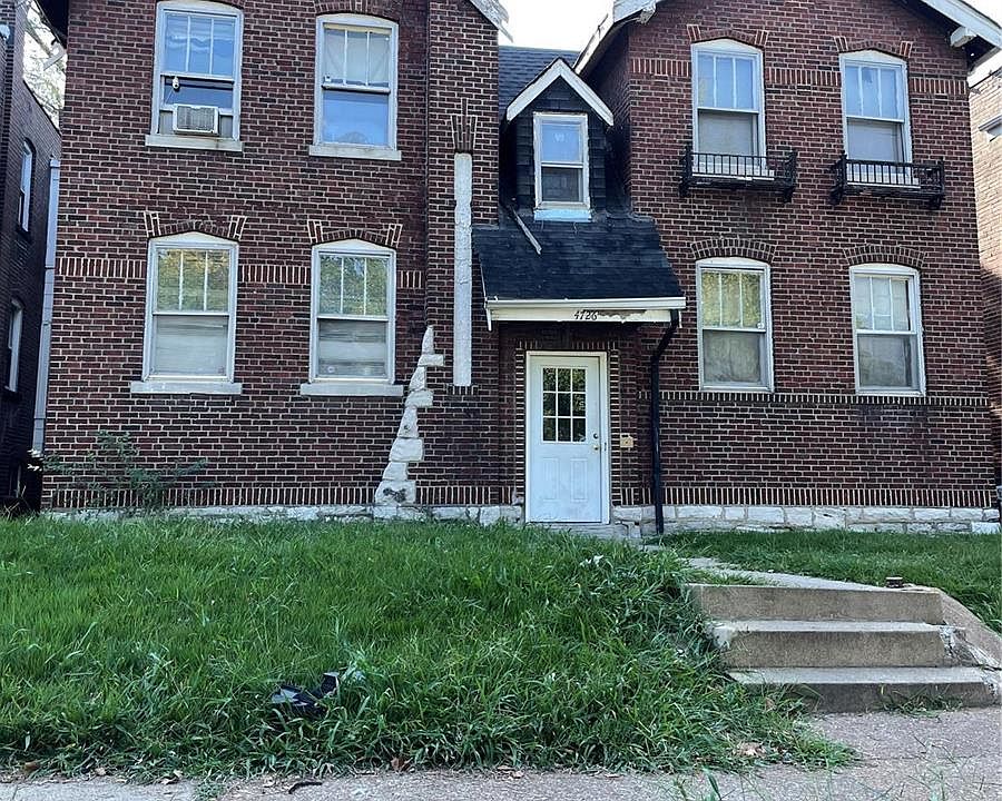 1st image of 4726 S Grand Blvd