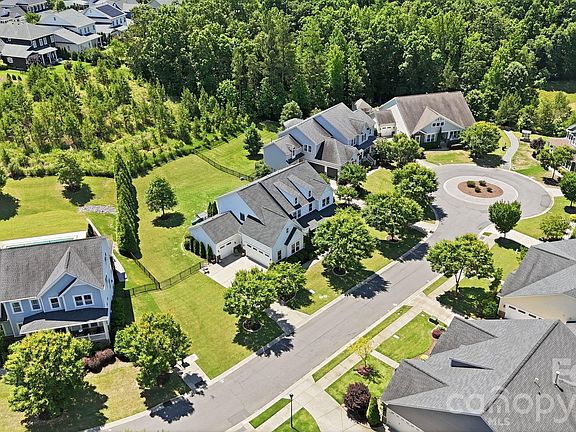 3rd image of 621 Bucks Quarry Ct
