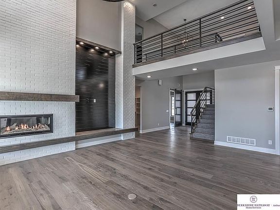 5th image of 5509 N 292nd Cir