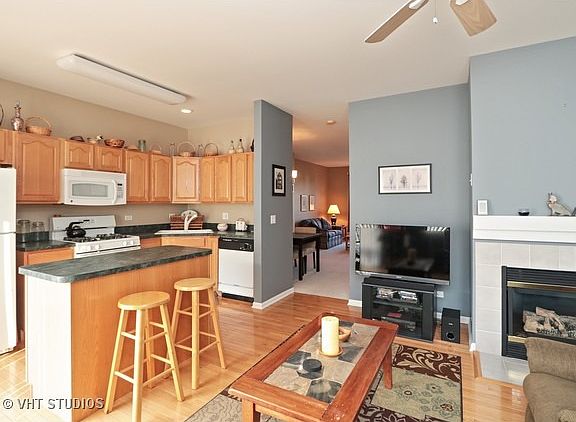 3rd image of 1094 Ellsworth Dr #1094