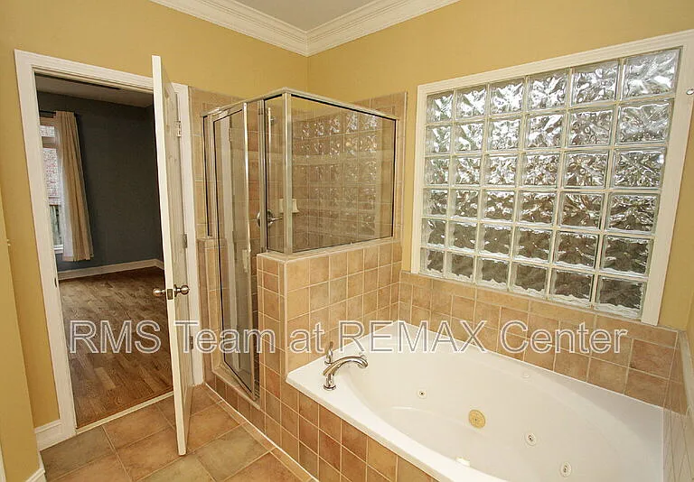 1360 Eastgate Ct SE — Photo 21