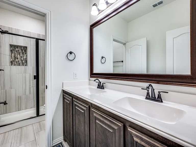 1616 George Ln — Photo 9