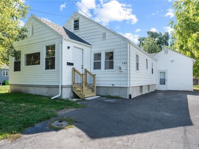 230 Earl Ave, Syracuse, NY, 13211