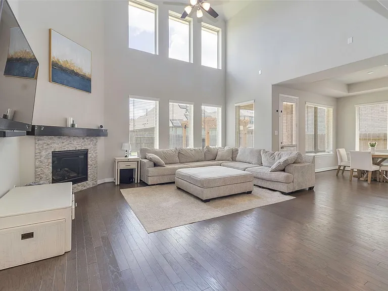 3010 Flora Manor Dr — Photo 7