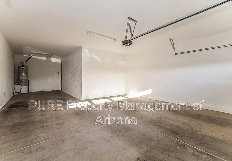 22555 N Diamond Dr — Photo 26