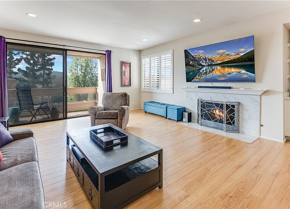 1st image of 17130 Burbank Blvd Unit 304