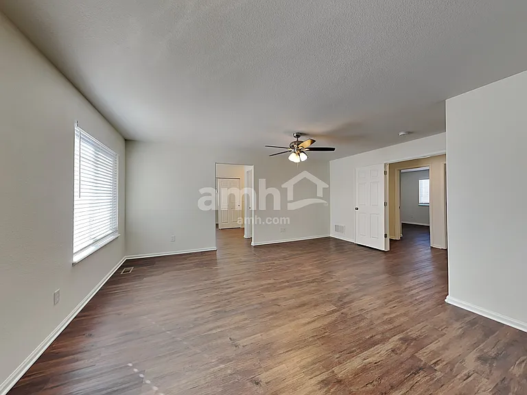 485 Winebrook Way — Photo 12