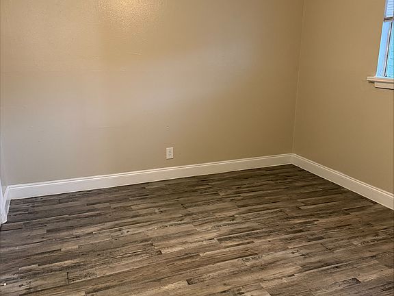 5th image of 1240 W Avenue D APT 1