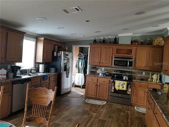 3rd image of 208 S Spice Wood Ter