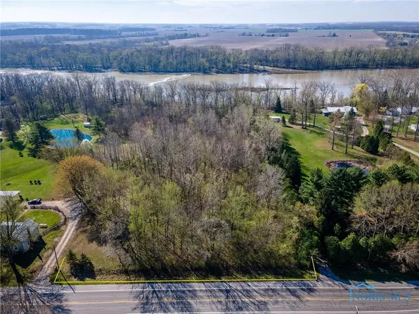 12565 S River Rd, Grand Rapids, OH 43522