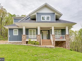 582 Secluded Dr, Hedgesville, WV 25427