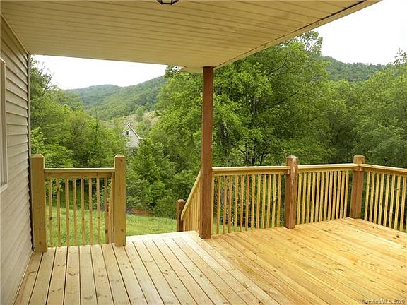 4th image of 253 Ray Dr