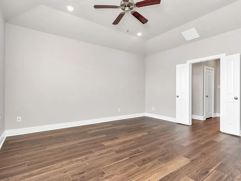 10515 Moon Valley Ln — Photo 30