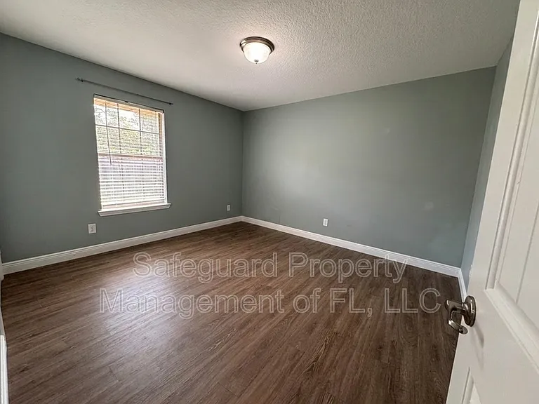 9615 Laramie Dr — Photo 15