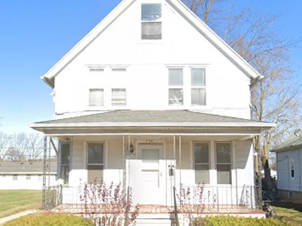 730 Park Ave #A, South Milwaukee, WI 53172