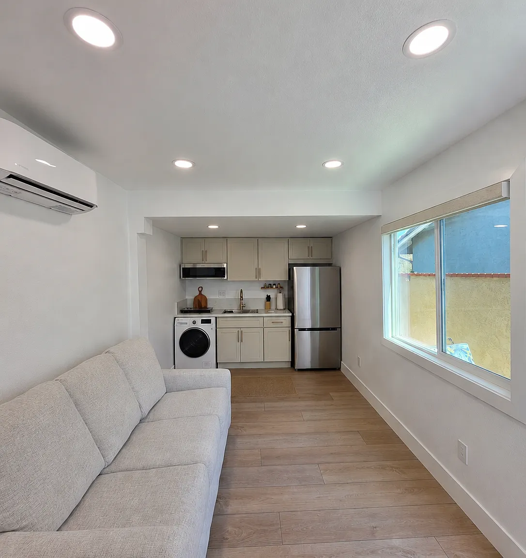 Studio, 220 sqft, $2,000 — Photo 4