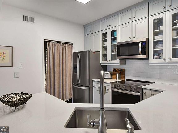 4th image of 1704 Frederica Rd APT 701