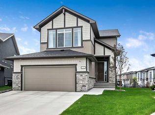 12 N Ranchers Bay, Okotoks, AB T1S0P2