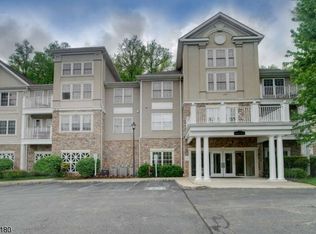 1113 Peer Pl, Denville, NJ 07834