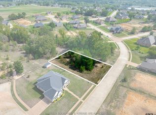 1605 Courtland Ln, Lindale, TX 75771