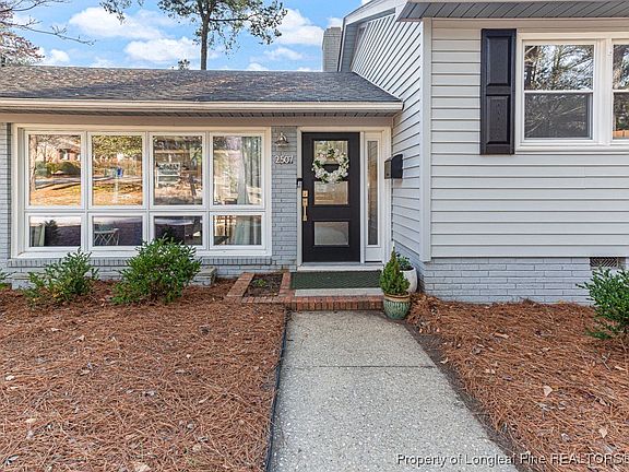3rd image of 2507 Mirror Lake Dr