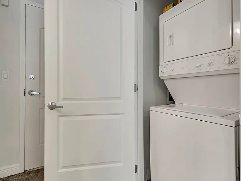 801 S Olive Ave #223 — Photo 23