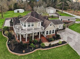 1 Northwood Country Ln, Huffman, TX 77336