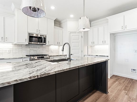 7th image of this home