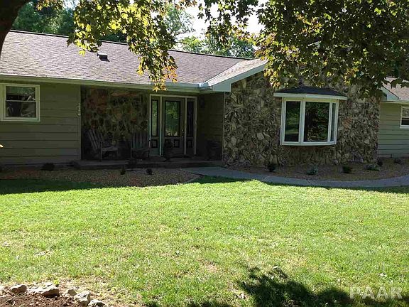 3rd image of 236 Whispering Oaks Dr