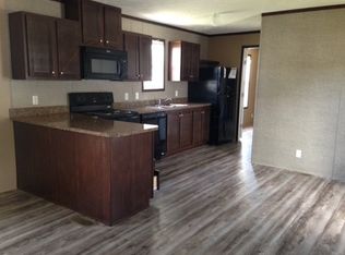 421 Laurel Dr, Monroe, MI 48161