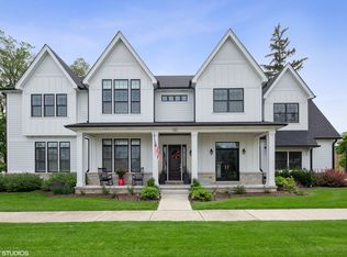 183 N Geneva Ave, Elmhurst, IL 60126