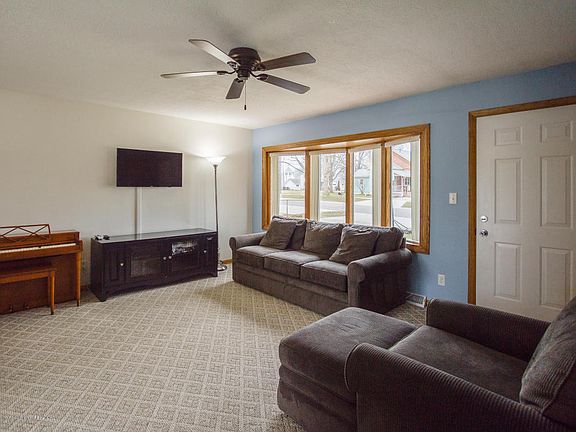 5th image of 214 N Cottage St
