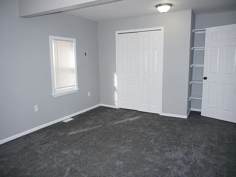 27300 Edward St — Photo 6