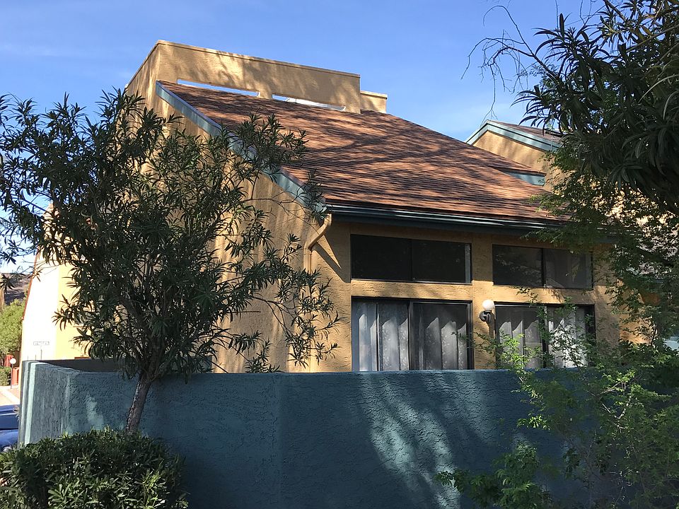 1st image of 3100 E Corte De La Raqueta