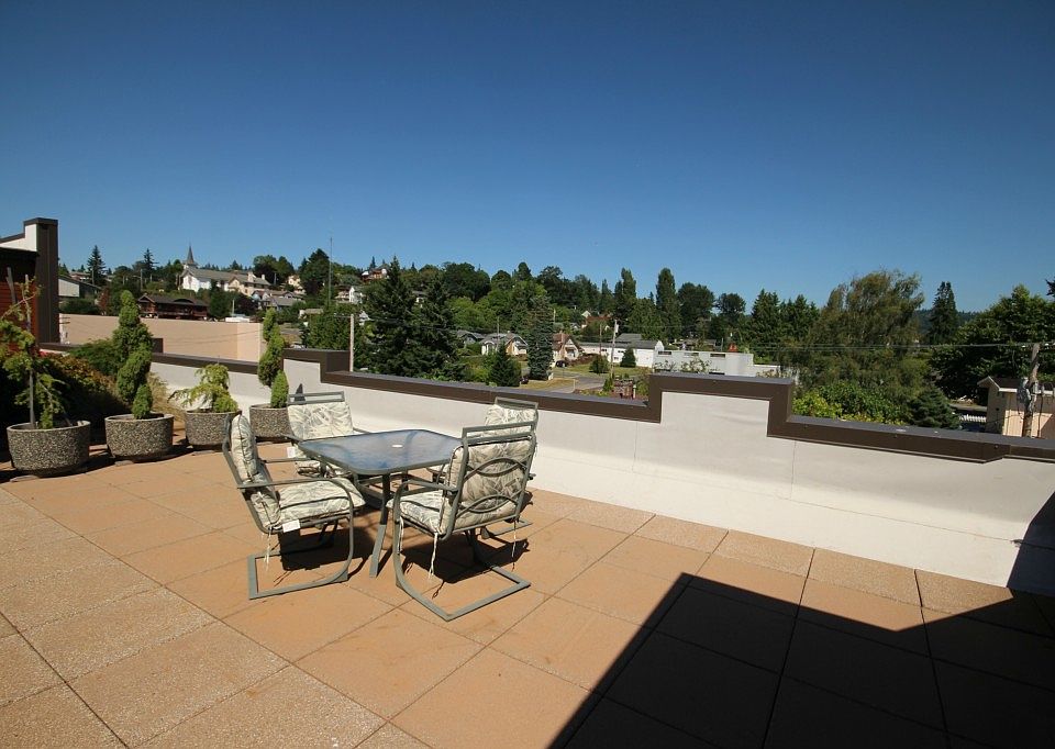 1st image of 1224 Harris Ave APT 203