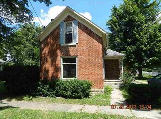 208 W North St, Akron, IN 46910