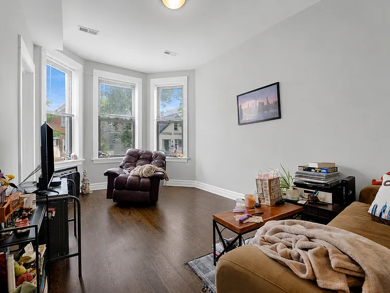 2341 W Charleston St #2F — Photo 7