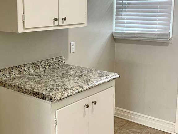 5th image of 1632 N Lake Ave #128-02