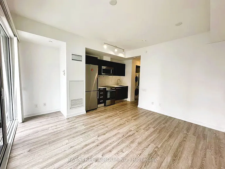 42 Charles St E #1108 — Photo 9