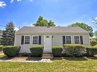 81 Railroad St, Bellingham, MA 02019