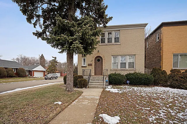 8101 S Fairfield Ave photo 1