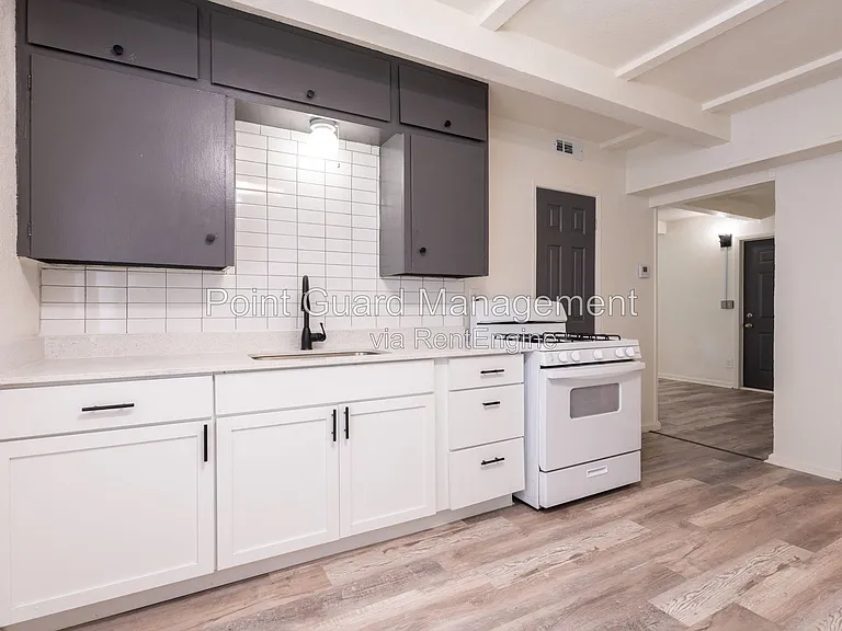 1341 W Dora St #1341 — Photo 15