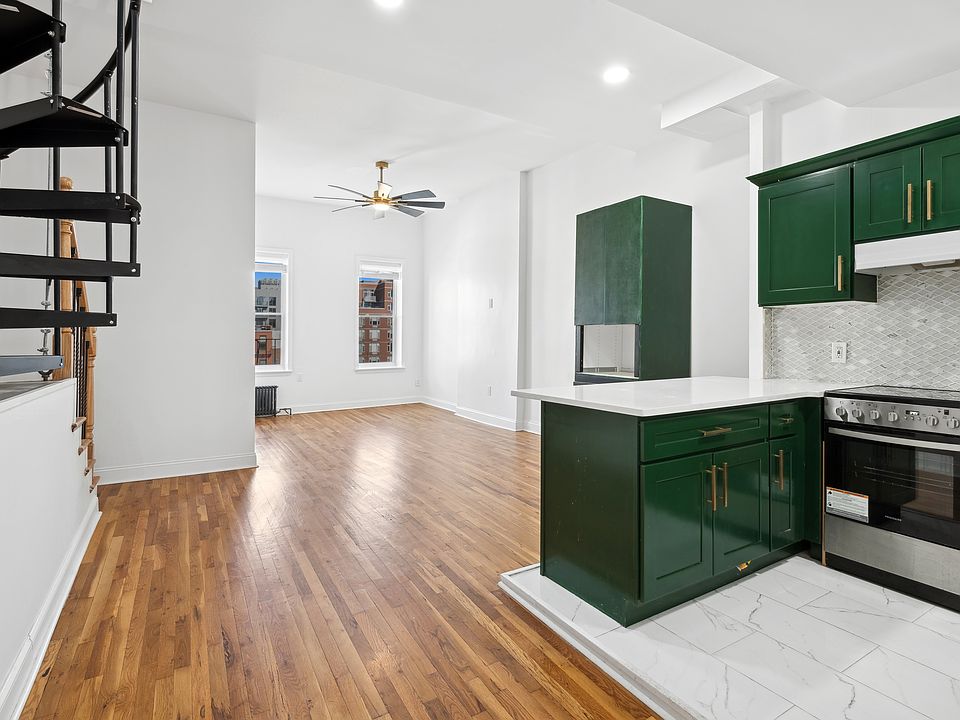 1st image of 158 E 109th St APT 4