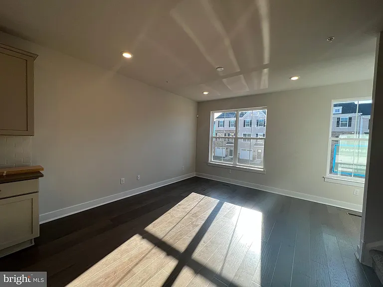 805 Pecan Rd — Photo 8