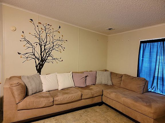 5th image of 1704 Chesapeake Dr