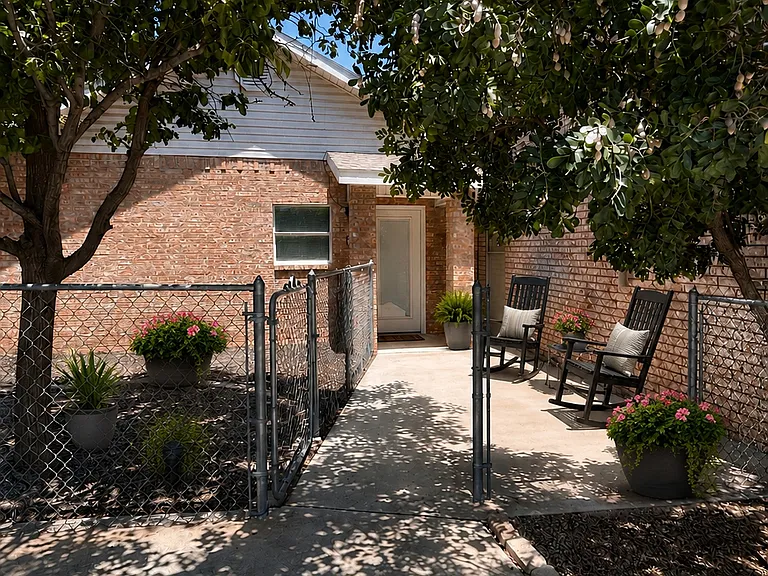 8245 San Antonio St — Photo 1