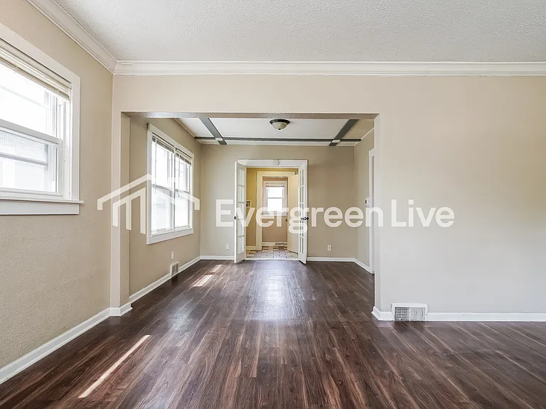 821 S 56th St — Photo 5