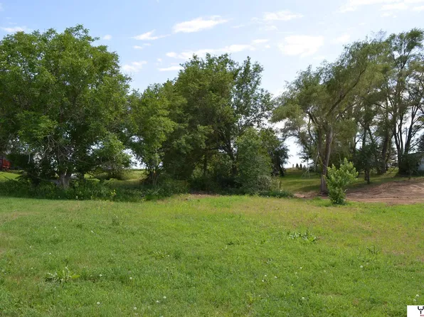 1859 Lake Ridge Dr, Plattsmouth, NE 68048